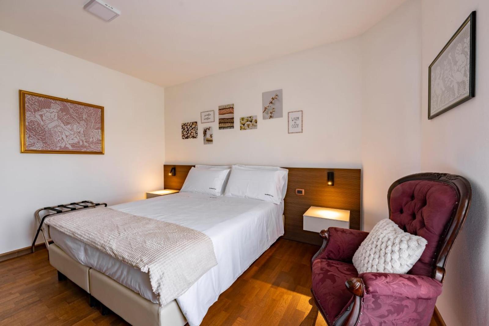 Due Maesta Home Reggio Emilia Exterior photo