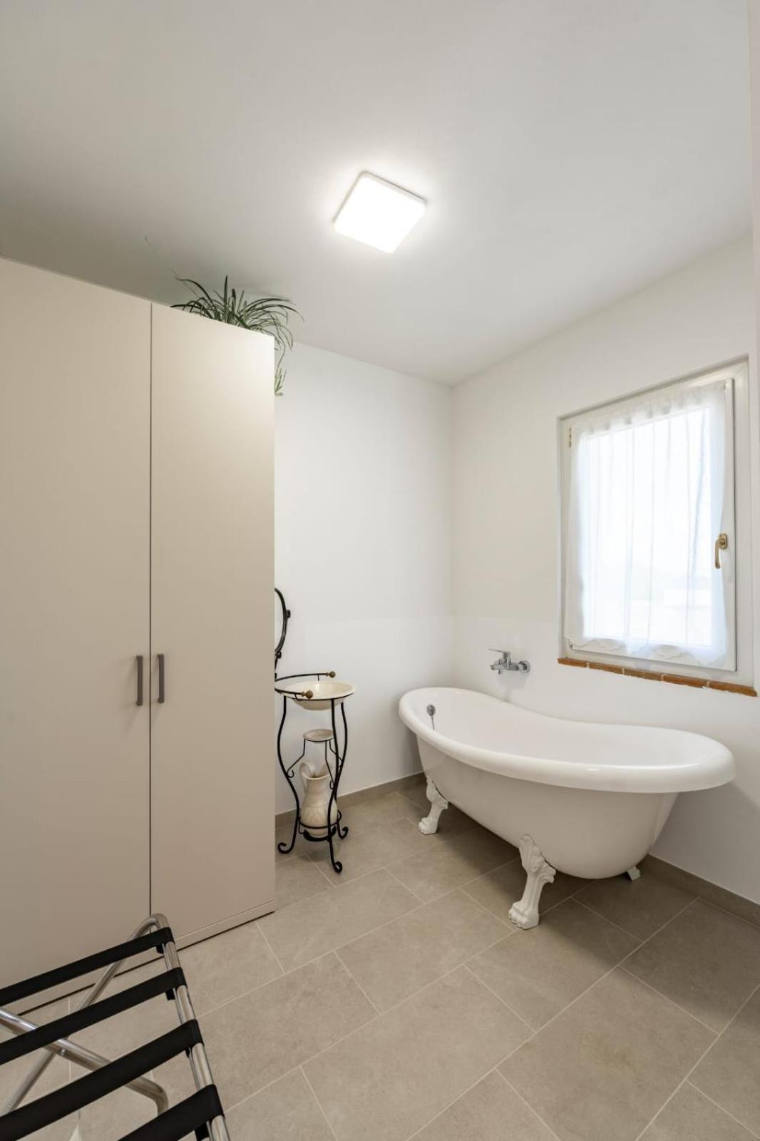 Due Maesta Home Reggio Emilia Exterior photo